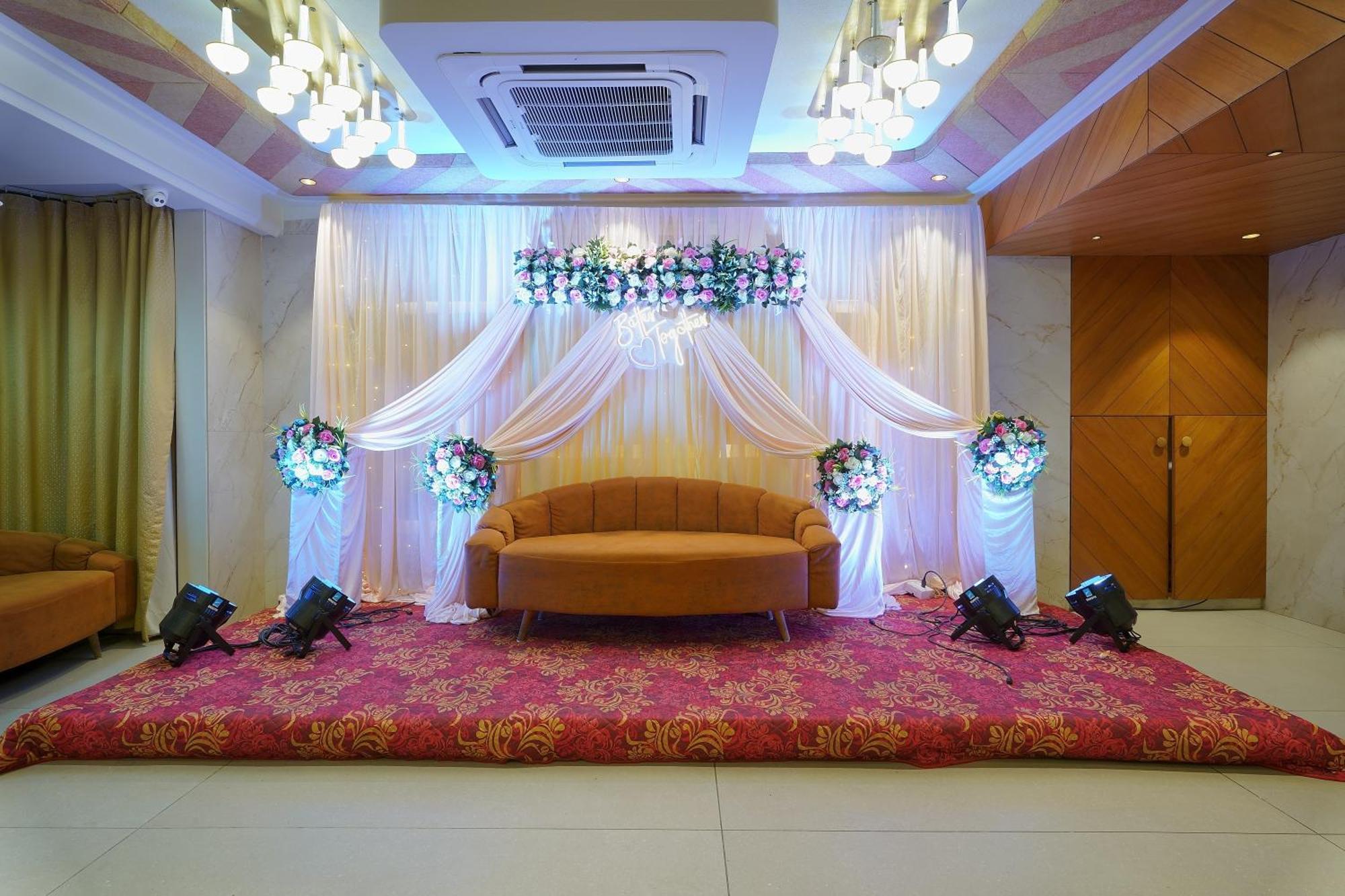 Artilla Inn Ahmedabad Exteriör bild