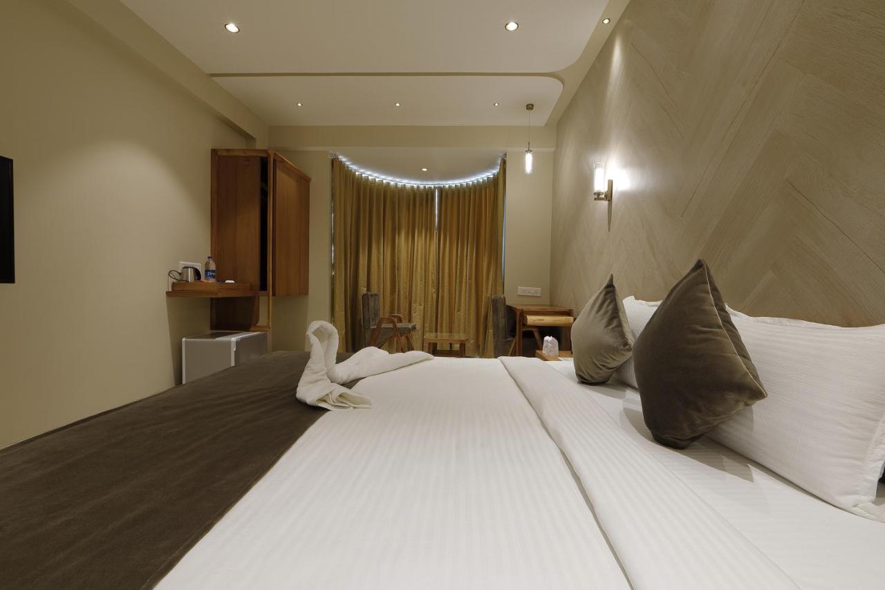 Artilla Inn Ahmedabad Exteriör bild