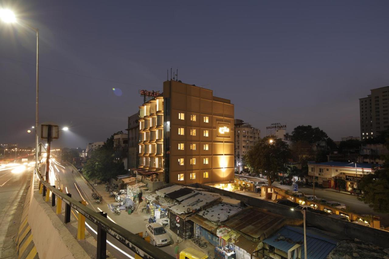 Artilla Inn Ahmedabad Exteriör bild