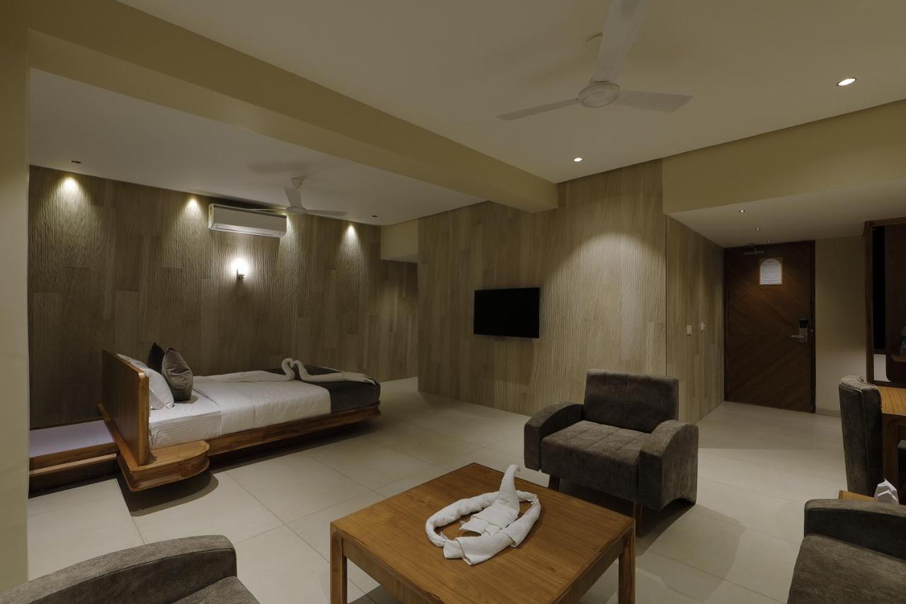 Artilla Inn Ahmedabad Exteriör bild