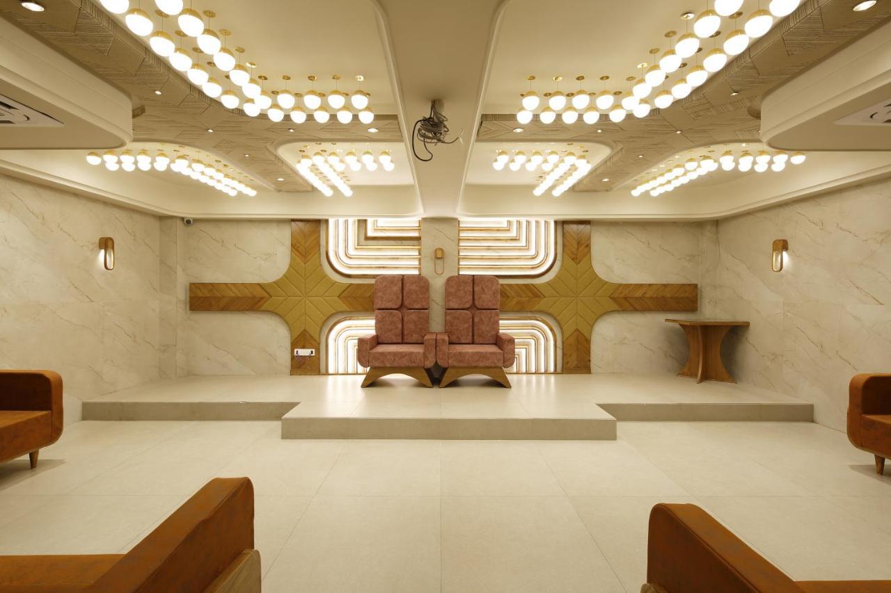 Artilla Inn Ahmedabad Exteriör bild